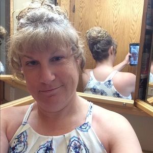 Meet your Posher, Cassandra